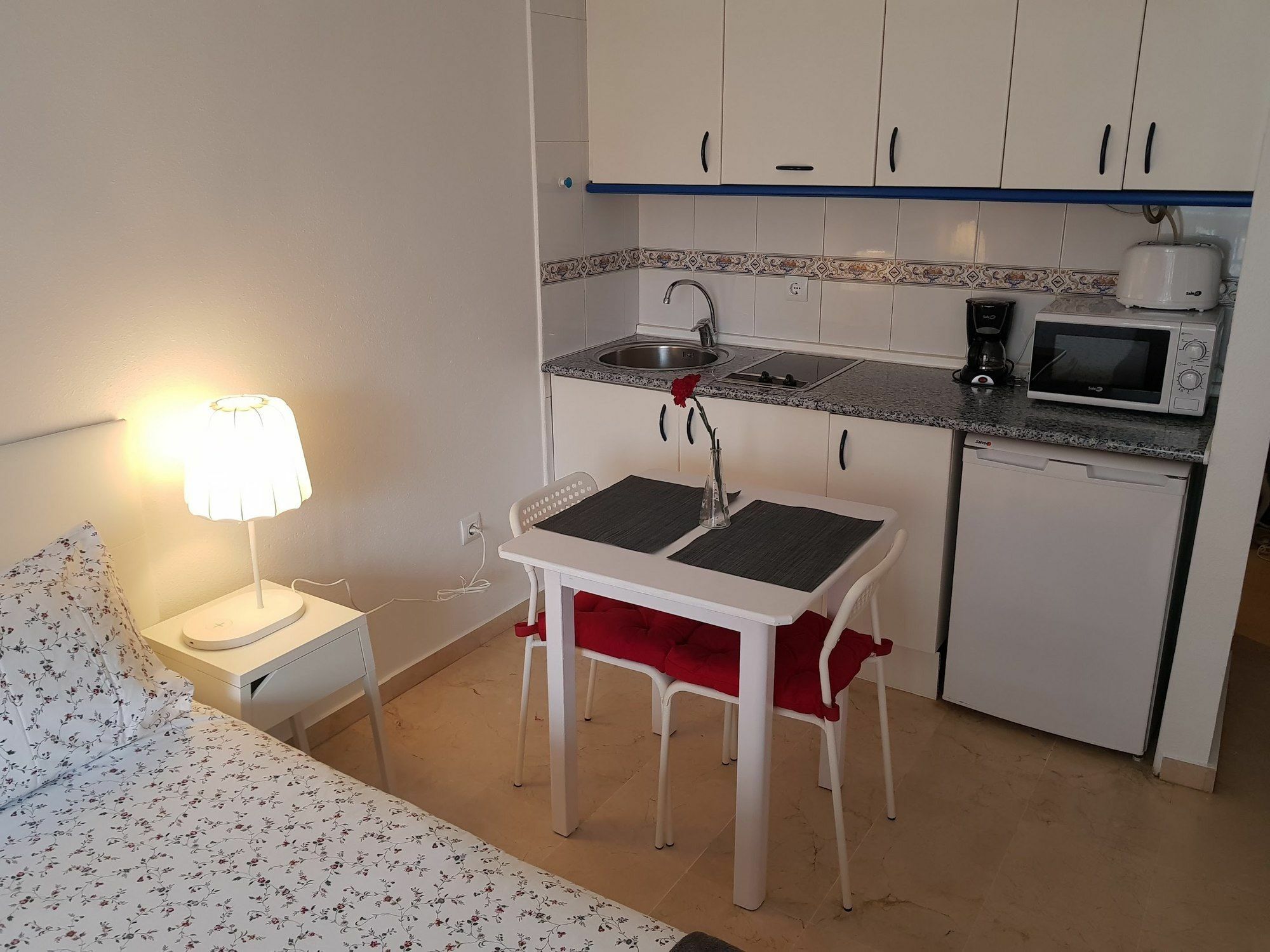 Fan Flat Mariscal Apartment มาลากา ภายนอก รูปภาพ